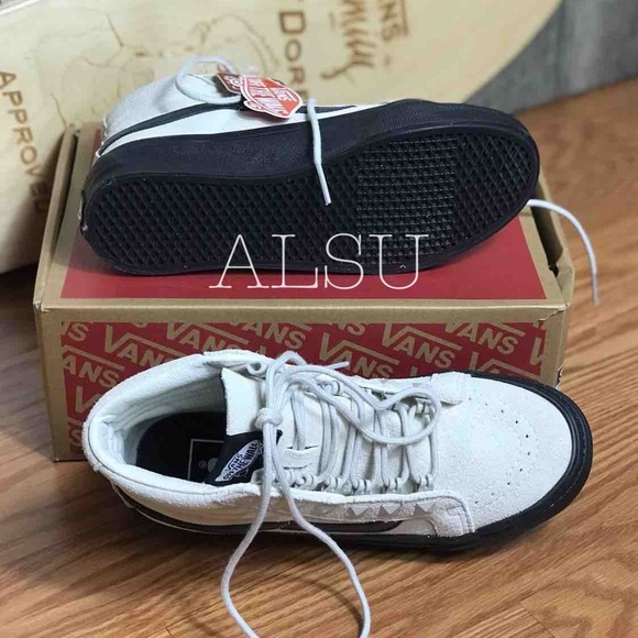 NWT VANS SK8-HI Slim Studs Marshmallow Suede W - Picture 2 of 8